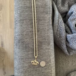 Rope Chain And Crown Pendant
