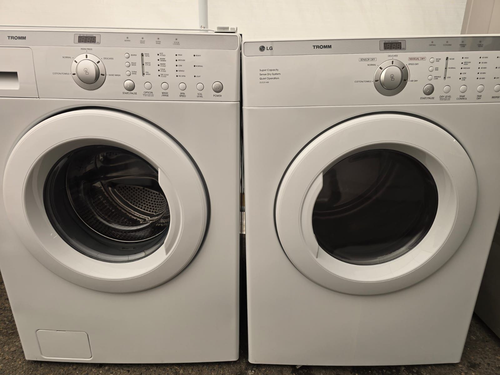 LG Washer And Dryer Set