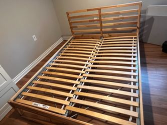 Queen bed frame like new ikea