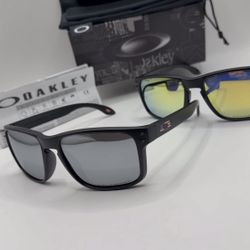 Oakley Holbrook Sunglasses  FLAG EDITION 