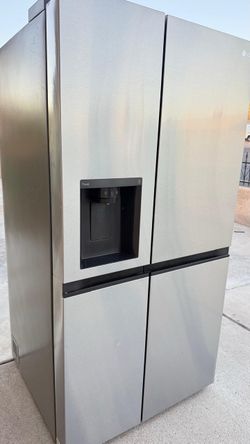 Refrigerator LG Stainless Steel 2022