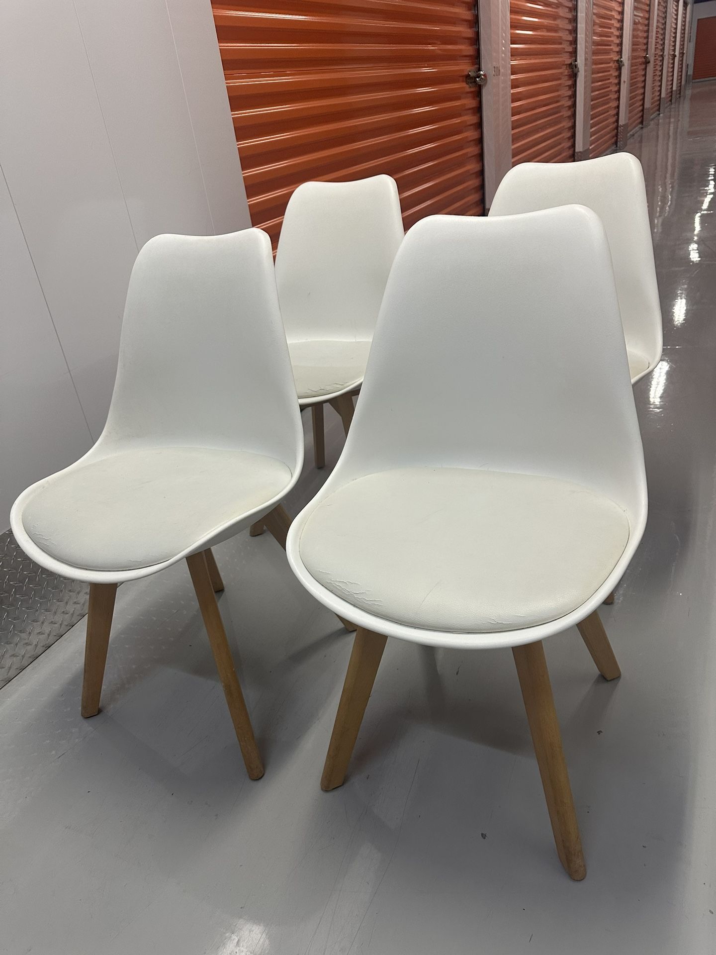 🔥🔥 CRAZY STORAGE SALE! Set of 4 White Dining Chairs (Padded MCM Style Replica) - Doral Pick-Up by DEC 1!