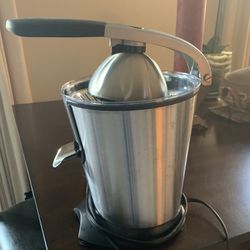 Electric Citrus Juicer. Like new 