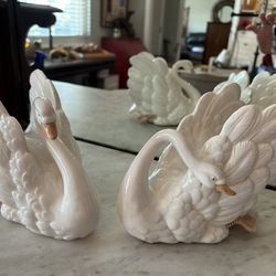 Pair of Vintage White Swans by FRITZ and FLOYD JAPAN