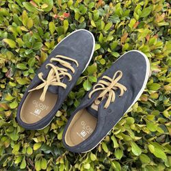 Men’s Shoes Globe Size 11