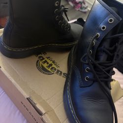 Dr Marten Boots