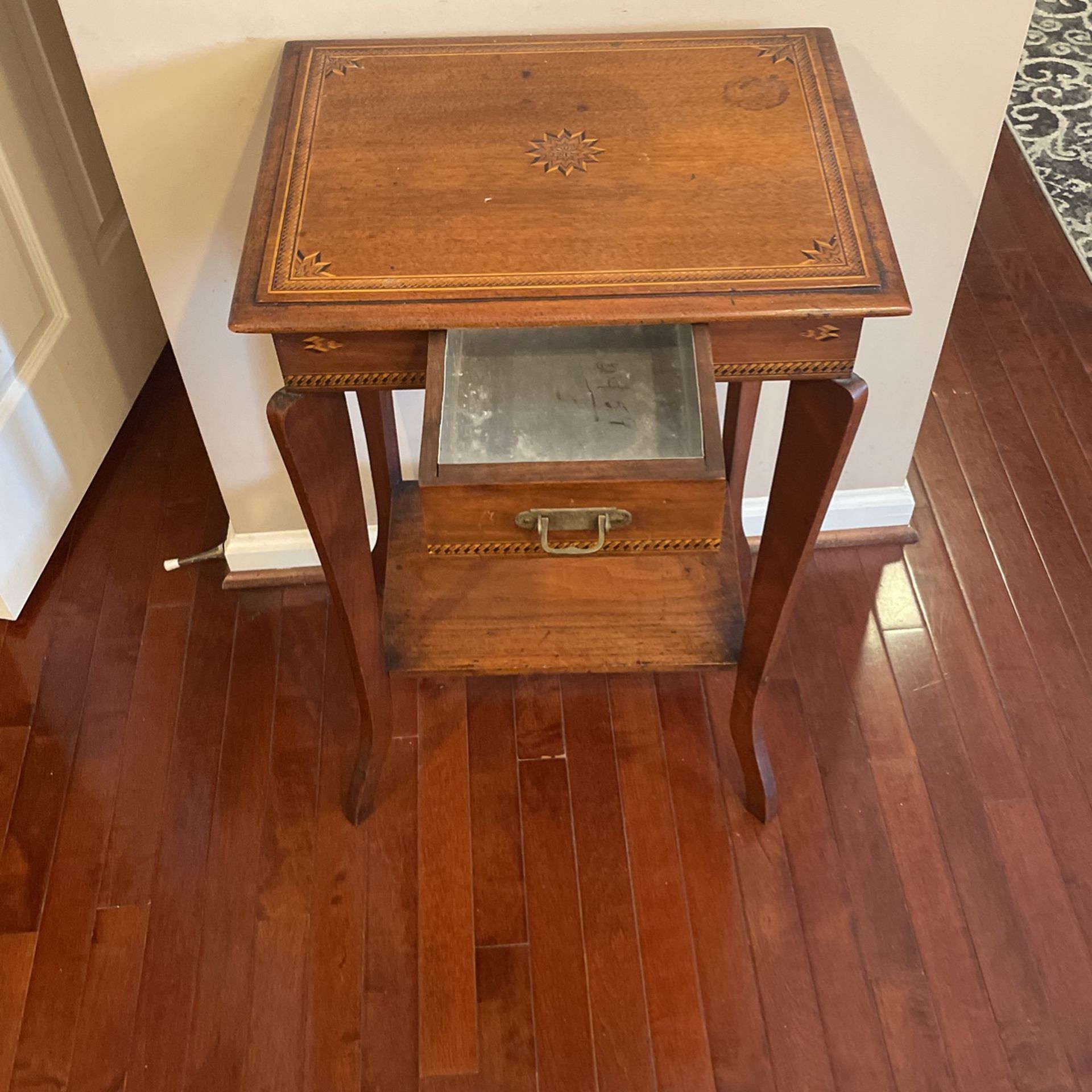 Cigar Table 