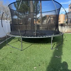 14’ Trampoline 