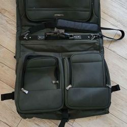 Kenneth cole garment bag
