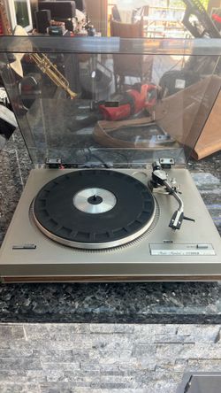 Fisher turntable MT - 6115