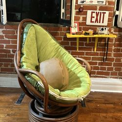 Avocado Chair 