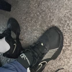 Men Nikes Size 11.5