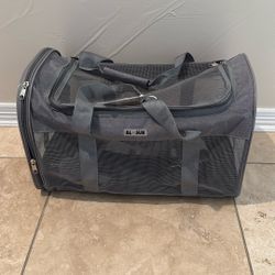 BluSun 20 Inch Pet Carrier Never Used