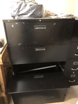 METAL FILE CABINETS
