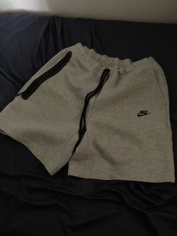 Nike tech short grey size XL