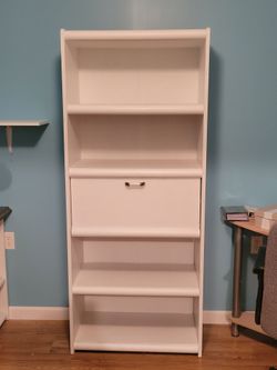 Storage shelf