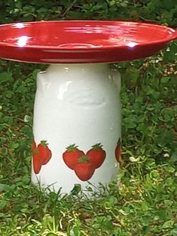 Beautiful Strawberry Birdbath 🌞🦋🌷🐦 Buy 2 Or 3 Get Solar Fountain Free