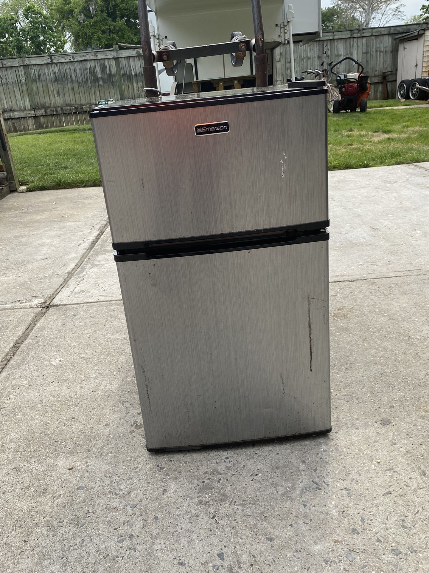 2 Refrigerators for Sale in North Babylon, NY OfferUp