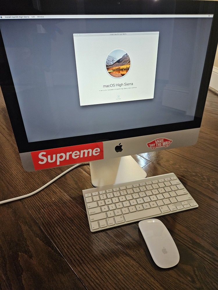 iMac 21.5" With Wireless Keyboard And Mouse