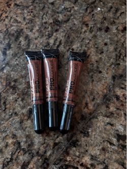 Contour la girl conceal