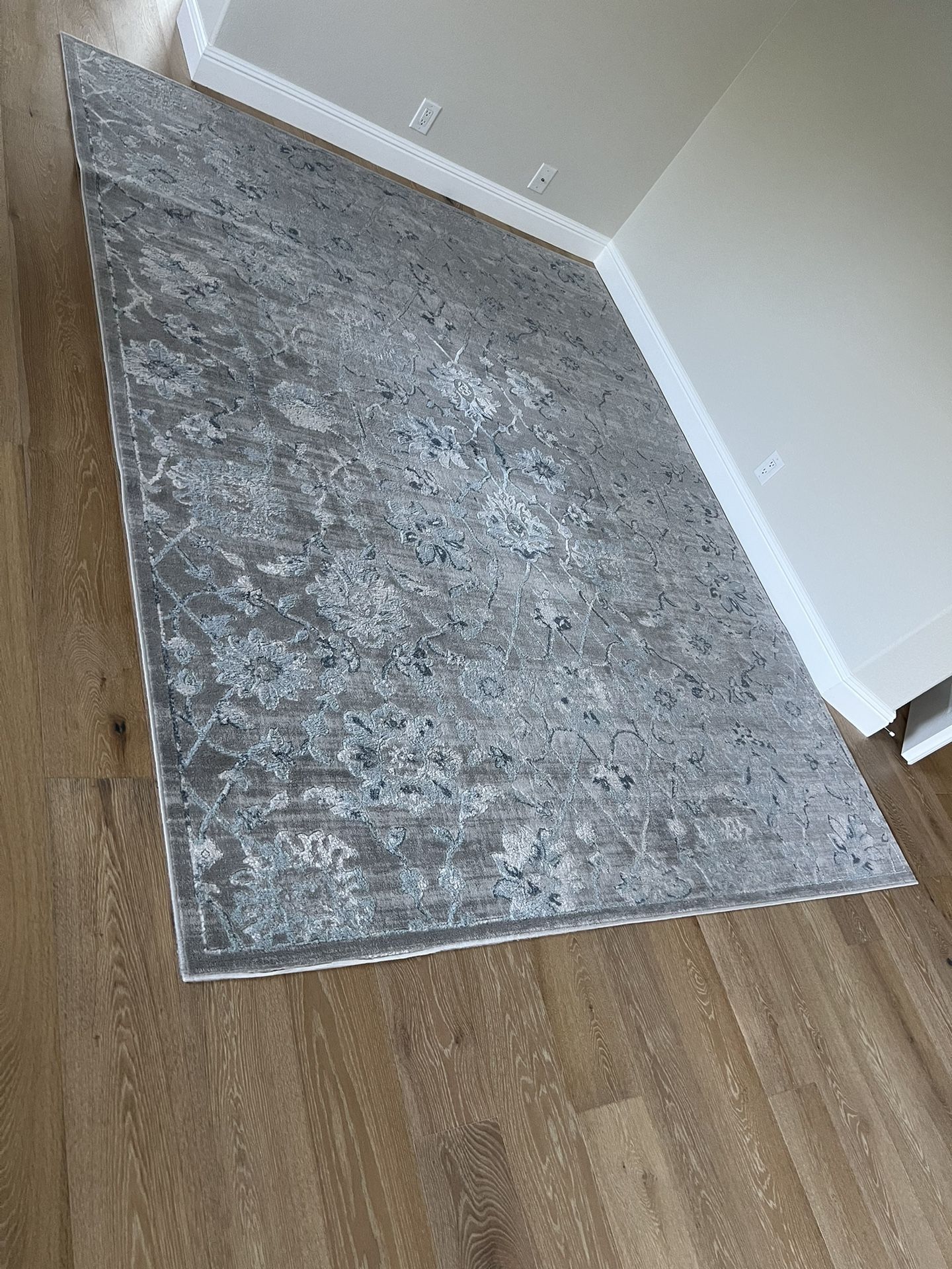 8x10 Gray and Blue Patterned Area Rug