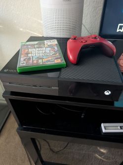 FRESH CLEAN XBOX ONE WITH FRESH RED WIRELESS REMOTE AND ONE GAME GTA5