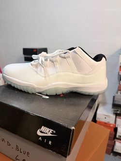 Nike Jordan Low White Sneakers size 8,9,10,11,12