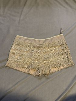 Cream lace shorts 