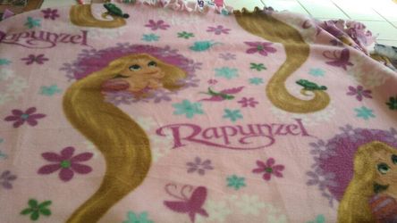 Repunzel kids tie blanket