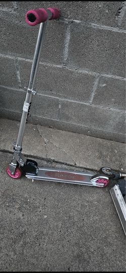 Razor scooter