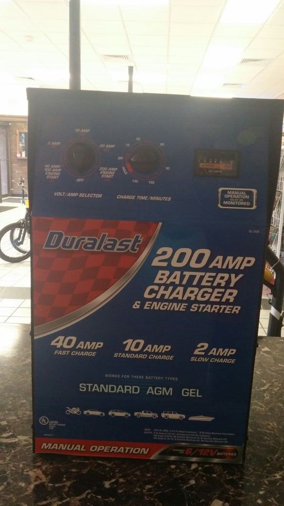Duralast 200 AMP Battery Charger Model DL200 for Sale in Chicago, IL