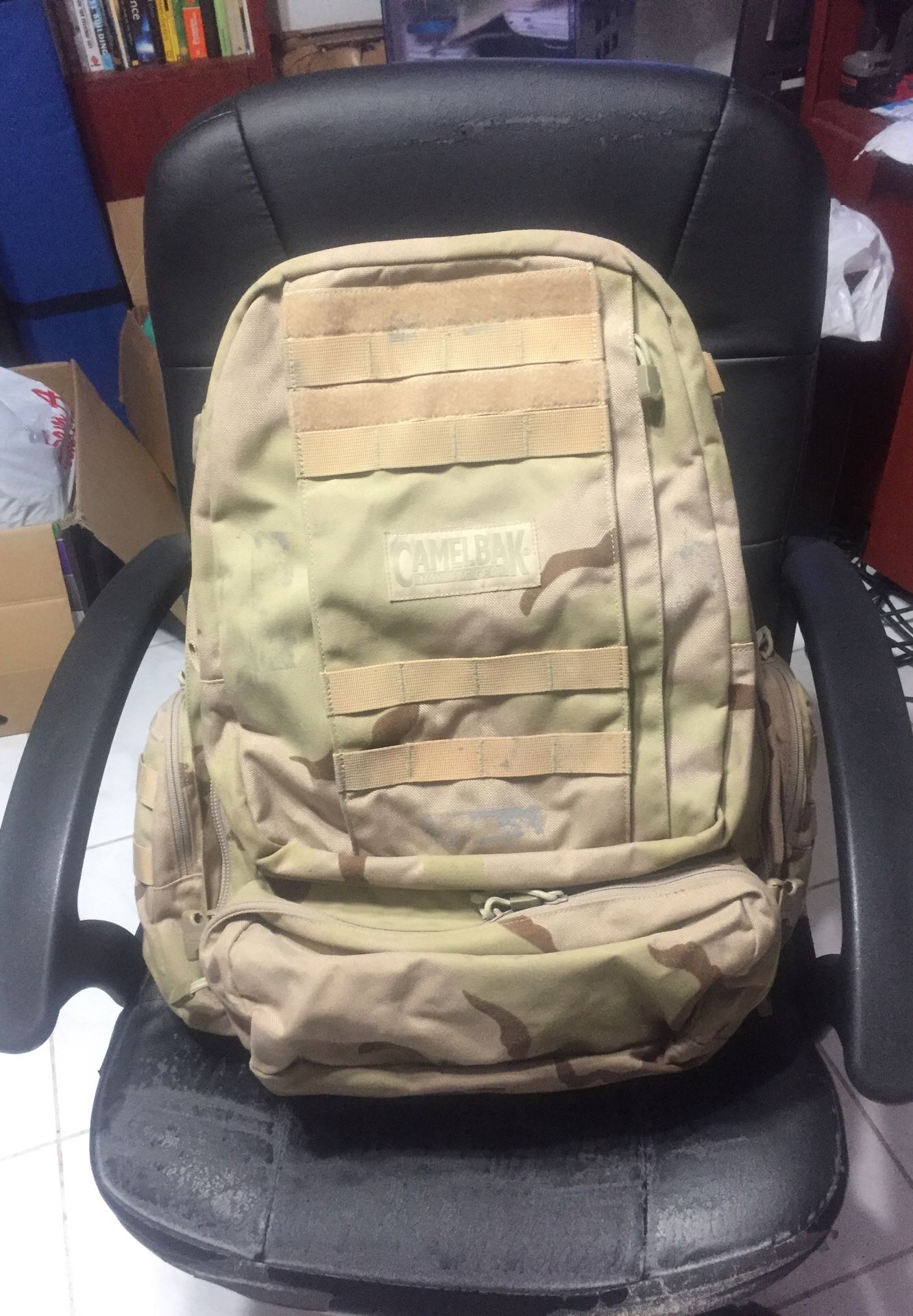 CAMELBAK H2O military original backpack, was used in service, excellent conditions, three compartments + four pockets (2 small lateral pockets + 1 me
