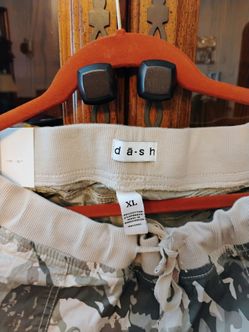 Camo shorts XL New with tags