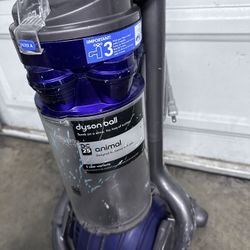 Dyson Vacuum 