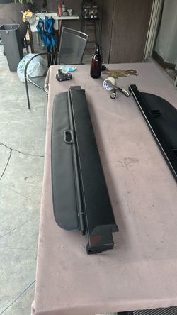 BMW X5 OEM Retractable Cargo Cover Privacy Shade – Black