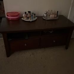 Tv stand