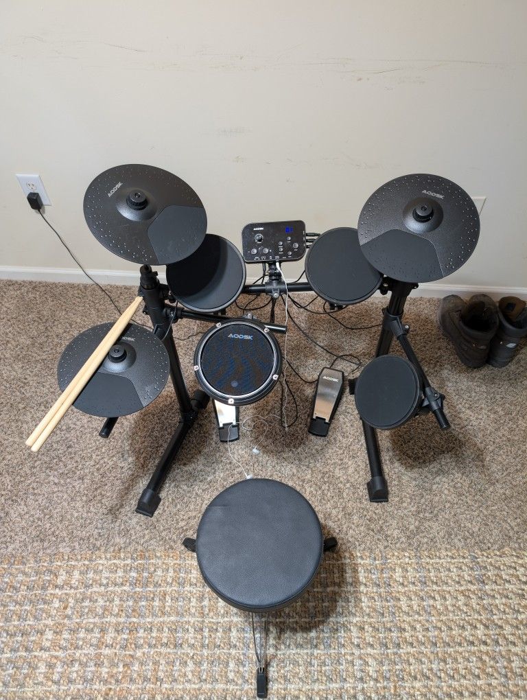 Electronic Drum Set