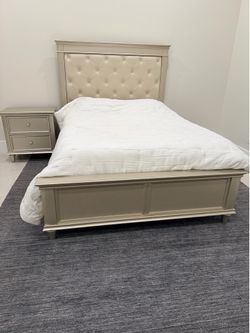 Glam Queen Champagne Bedroom Set with Tufted Headboard, Nightstand. Dresser & Mattress,