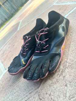 Vibram barefoot shoes