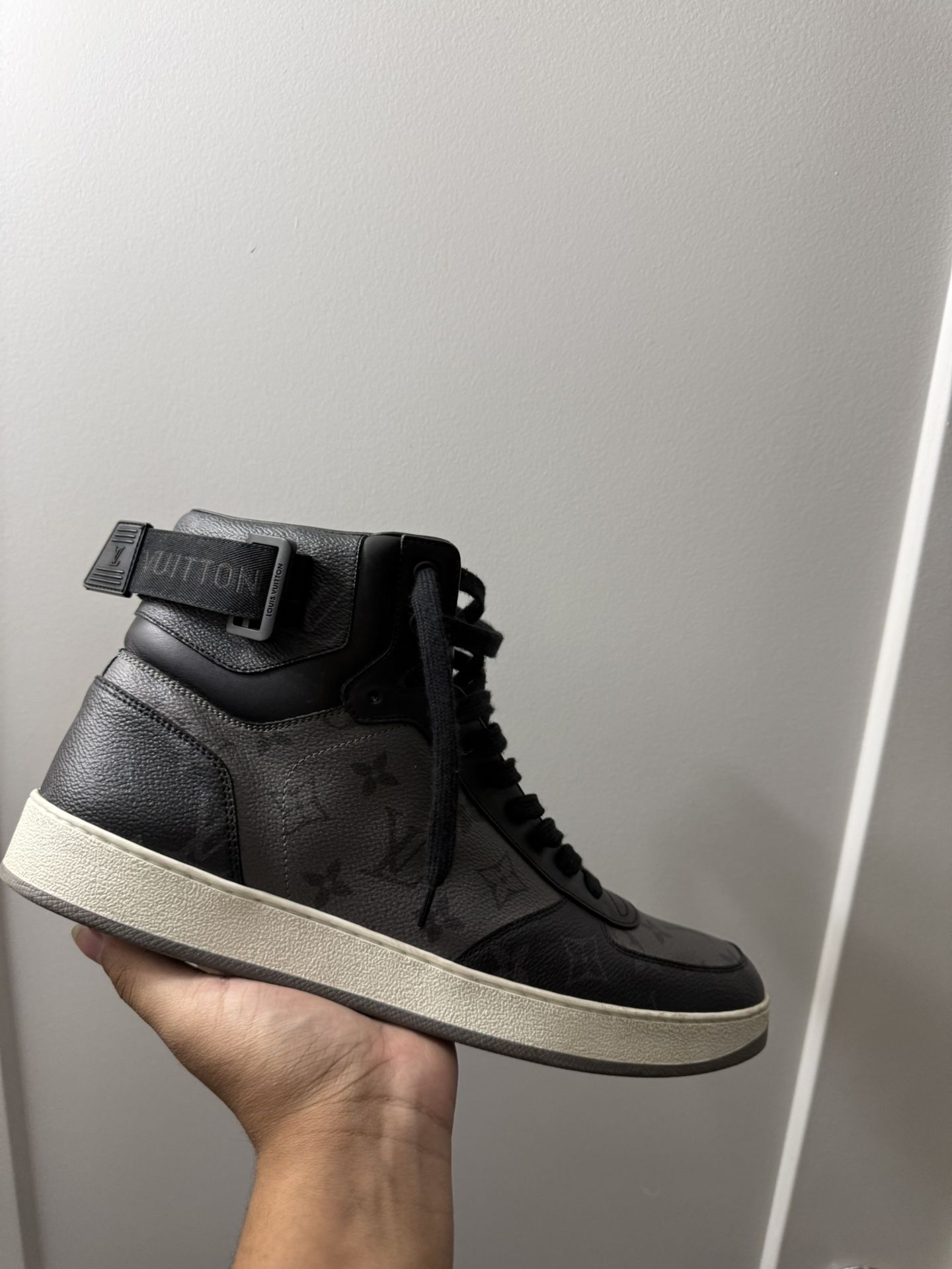 Louis Vuitton Rivoli High