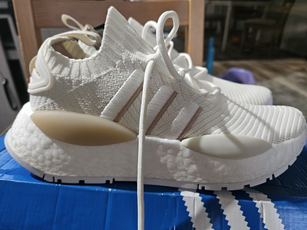 New Adidas NMD Athletic Sneaker Womens Size 8