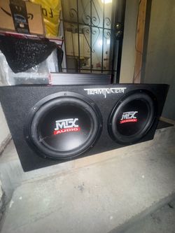 MTX Audio Dual Subwoofer Vented Enclosure with High Resolution Feature, Aviation Carpet and Floor Standing Mounting Type for Vehicle, Black