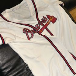 Braves Jersey For Female Size Large 