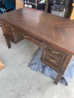 Desk wood