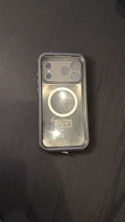Nearly new iPhone 17 pro max otter box waterproof case