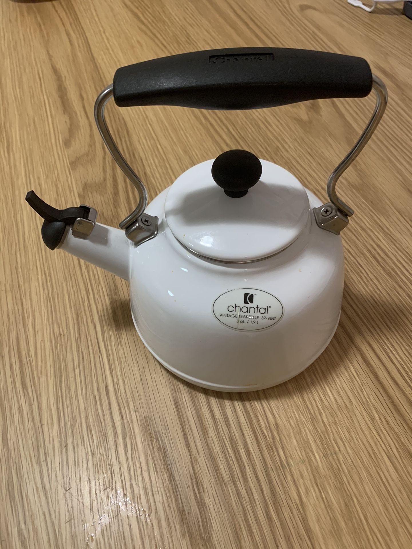 Chantal ® Vintage White Steel Enamel Tea Kettle