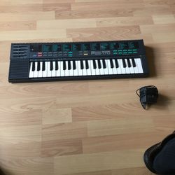 (ELECTRIC  KEY BOARD) YAMAHA PORTA-SOUND VOICE BANK