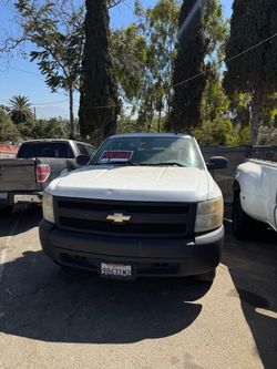 Chevy 07 pickup long bed/6 seater