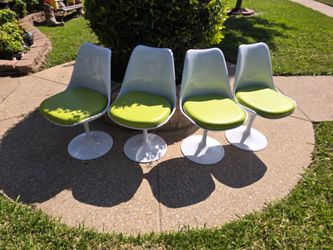 4 Cool retro chairs that swivel