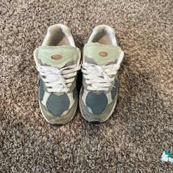 New Balance 2002r